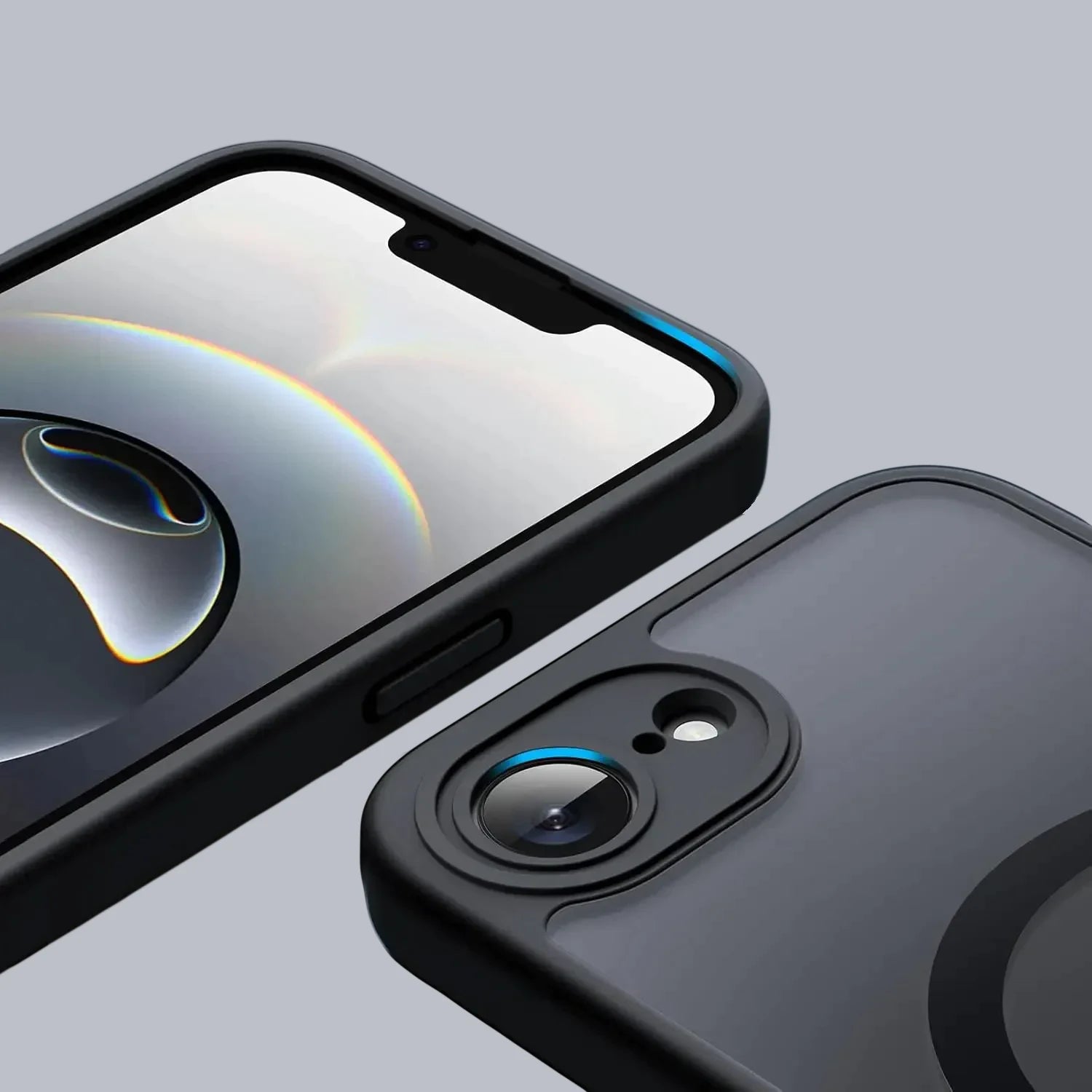 2 iPhone posés sur une surface plane protégés dans une coque en silicone noir mat